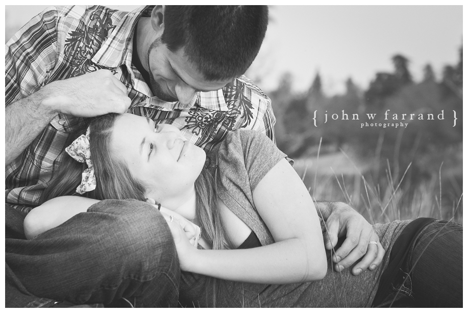 Andrew_Taryn_Bakersfield_Engagement_Photography_011.jpg