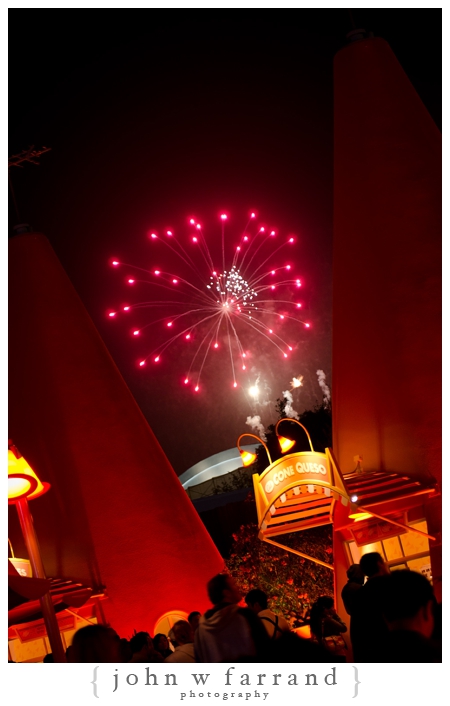 Cozy Cone Motel with Fireworks - Cars Land