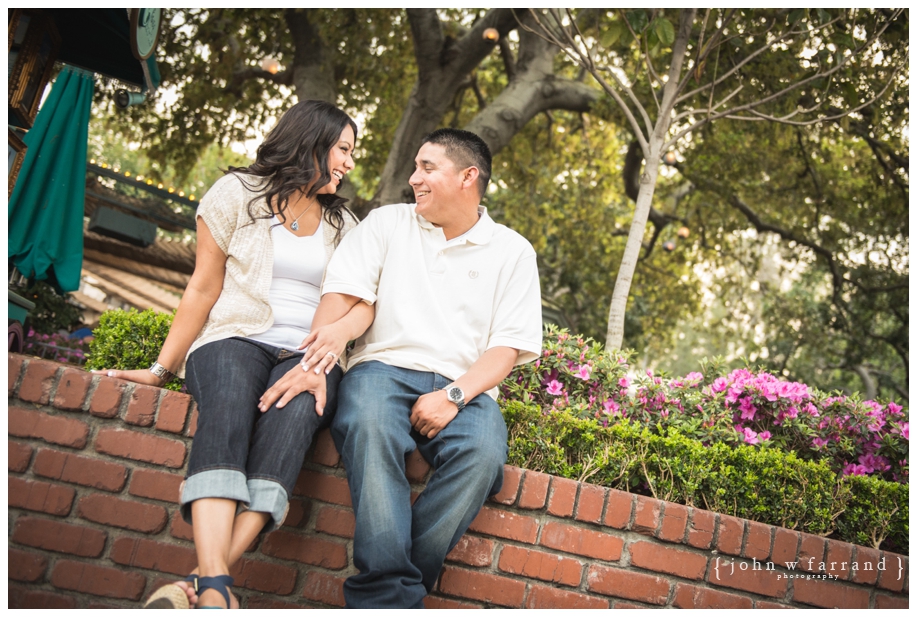 Disneyland-Engagement-Photography-Hinojosa_033.jpg