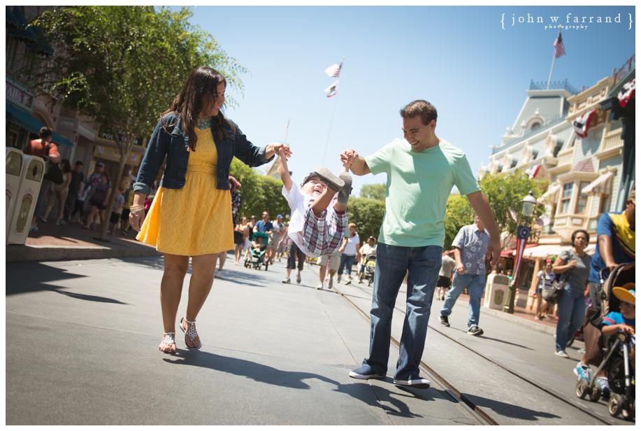 Disneyland-Family-Photography-Bautista_001.jpg