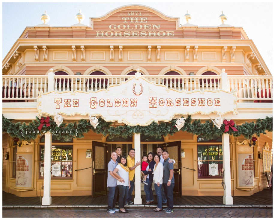 Sagayadoro-Disneyland-Family-Photography_001.jpg