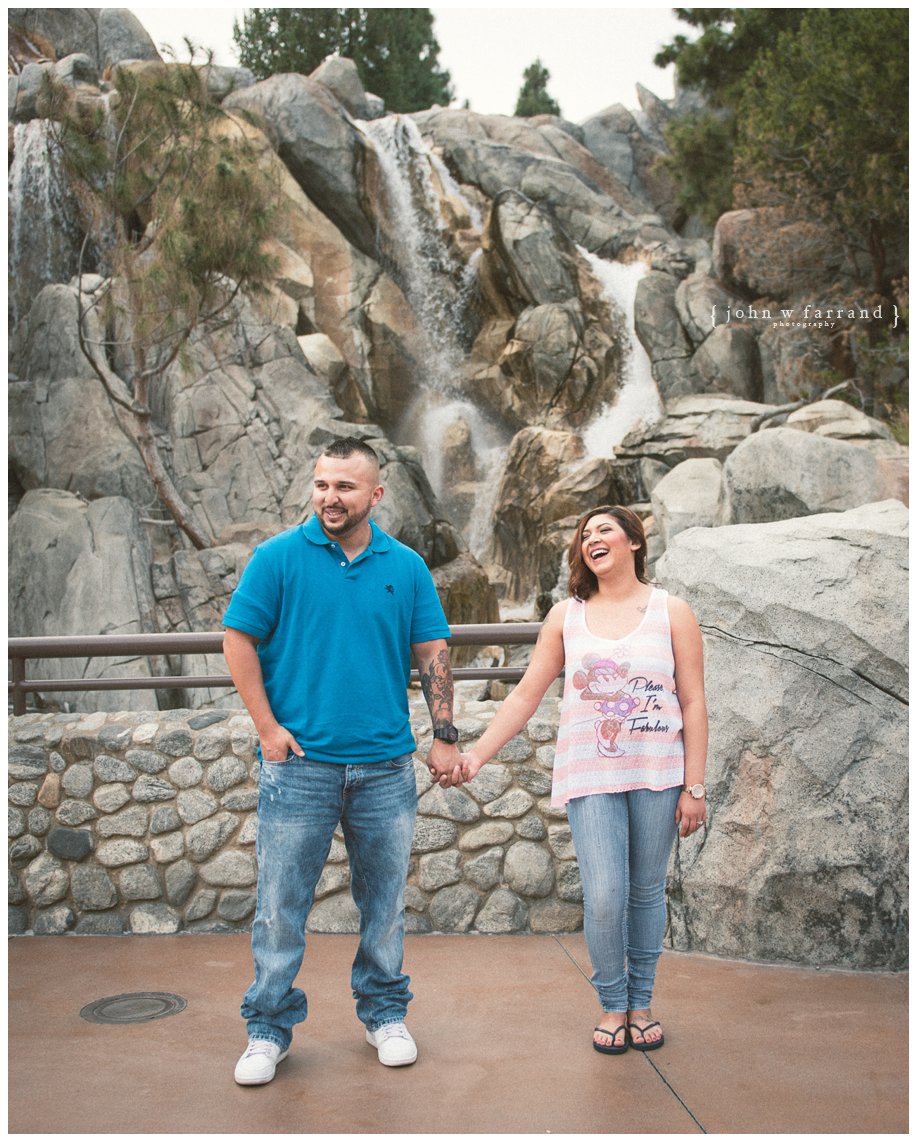 Disneyland-Engagement-Session_006.jpg